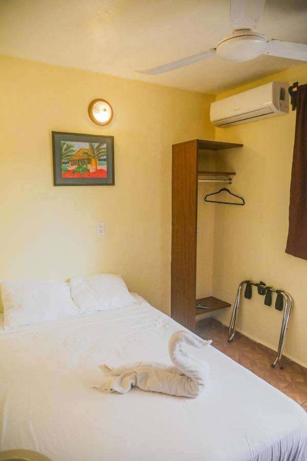 Navieros Rooms Bacalar Dış mekan fotoğraf